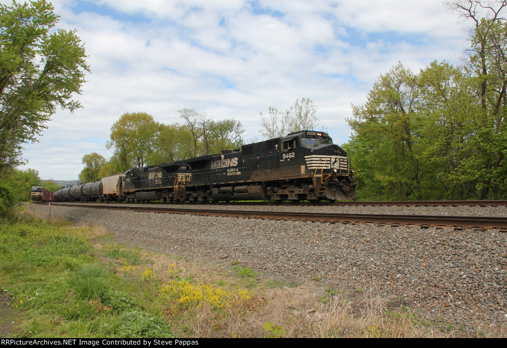NS 9462 with train 66R